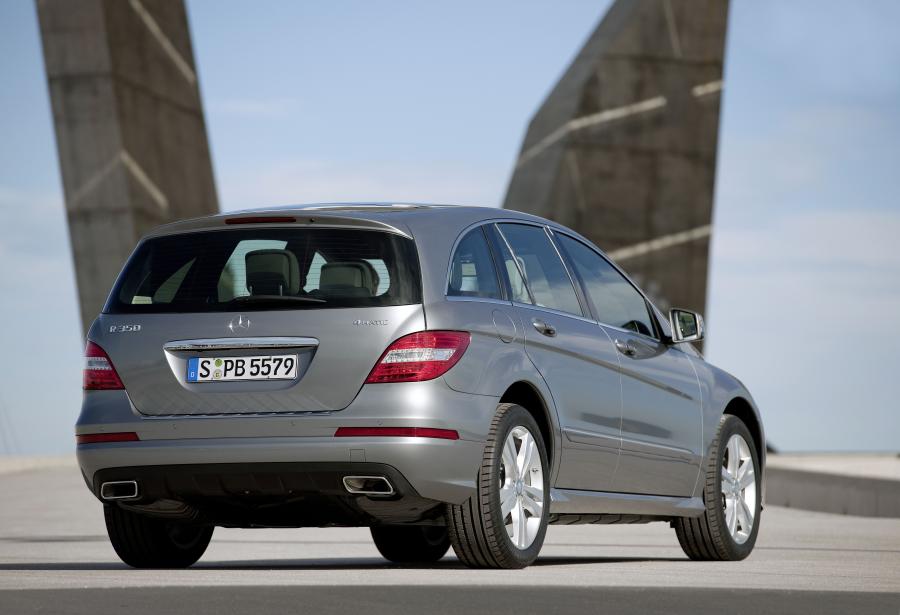  Mercedes-Benz R-Class 2010 года  (фото 20 из 45)